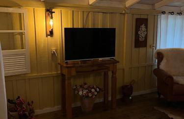 Sítio com piscina, churrasqueira, lareira, fogão à lenha, mesa de sinuca e vista para as montanhas - Foto 75