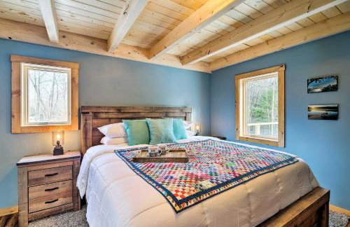 Newly Built Cabin w/ Hot Tub - 16 Mi to Stowe Mtn! - Foto 15