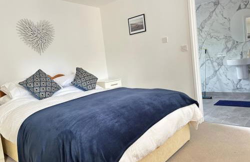 Private Garden Retreat 2BR Modern Comfort - Foto 23