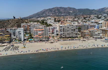 Sur Suites del Sol Apartamento 3 hab y 2 wc con gran terraza y piscina a pasos de la playa - Photo 56