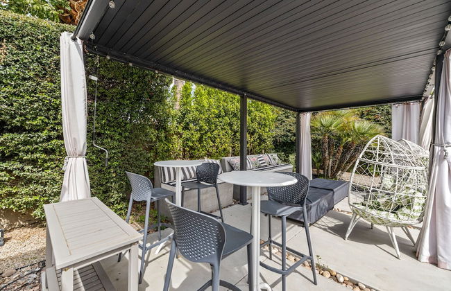 The Beverly - Photo 52