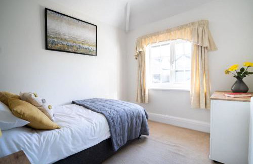 Beautiful detached home in quaint village setting - Foto 15