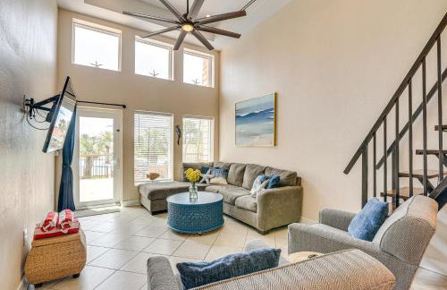 Walk to Beach Pool-View Condo in Galveston! - Foto 1