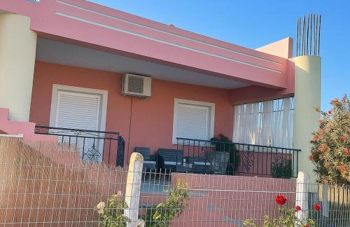 Hary's House Cozy Getaway 5 min from the Beach - Photo 7