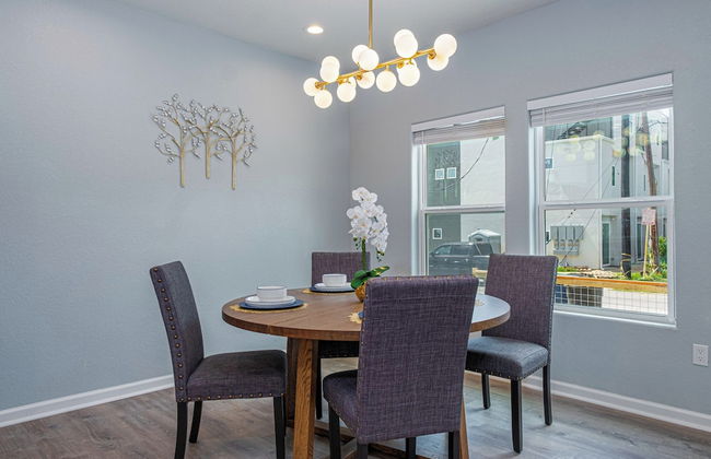 Heaven-sent Convenient 4br/ 3BA Near Downtown - Foto 29