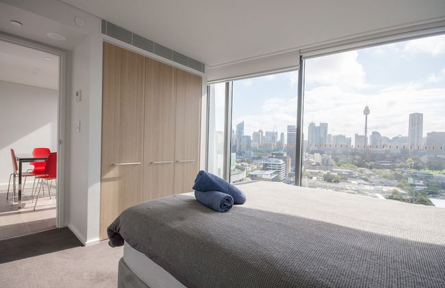 Modern 2 Bedroom Potts Point Apartment - Photo 8