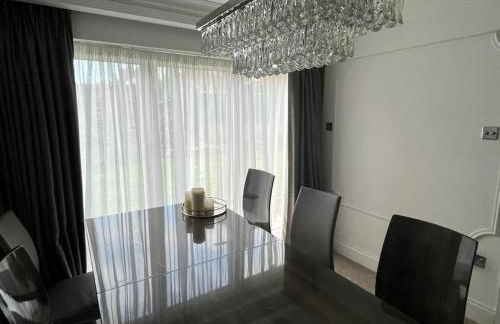 Lovely 3 bedroom house in Borehamwood . - Foto 21