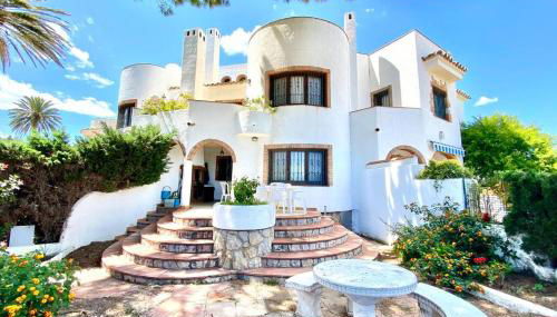 Casa de Mont-roig delante de la playa - Foto 1