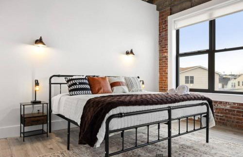 Lofts at Kearny - Rustic Chic 1-3BR Lofts with Quick NYC Access & On-Site Gym - Foto 3