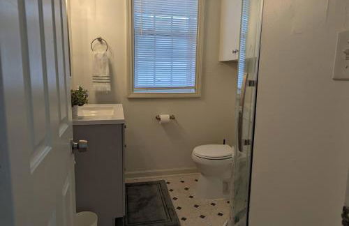 NEW! Renovated 2Br1Ba near NCSSM - Foto 27