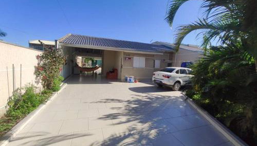 Casa com Piscina a 500m da Praia Ideal para Famílias em Guaratuba - Foto 2