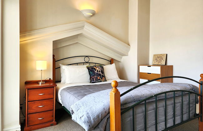 U Suites on Manners - Photo 19