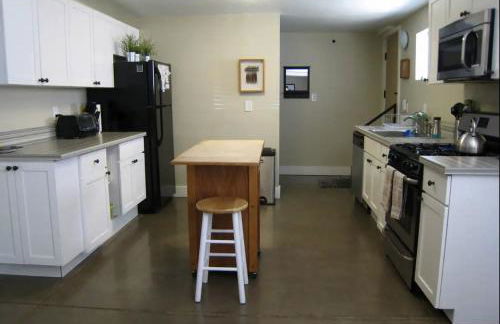 Modern & Open 2BR in Rockridge, Highly Walkable on Oakland Berkeley Border - Foto 4