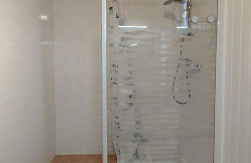 Chalet cosy au vert pour 6 avec piscine et Wi-Fi, proche Souillac - FR-1-828-3 - Foto 12