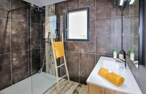 Gorgeous Home In St Montan - Foto 40