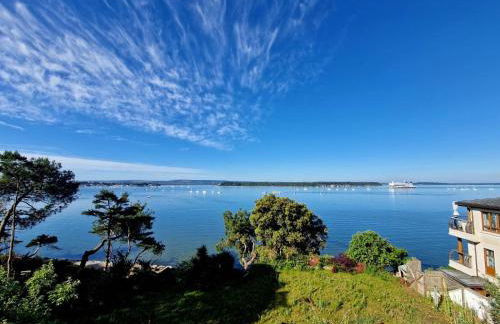 Harbourside garden flat with parking - Photo 23