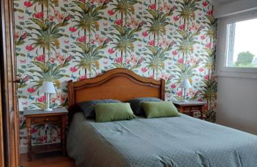 TY ANN maison avec jardin clos de mur, à proximité des commerces et à 3km des plages - Foto 18