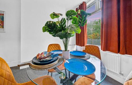 Clover House Stunning Cosy Cottage 3BR By AltoLuxo Short Lets & Serviced Accommodation With Free WiFi & Parking - Foto 27