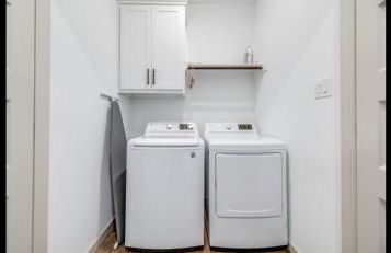 Stylish townhome near AT&T Stadium, Globe Life, Six Flags & More - Photo 24