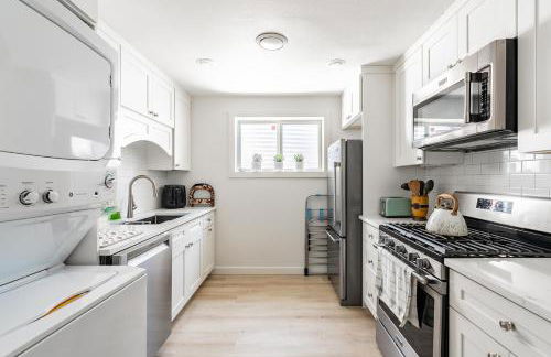 1400sf Cozy Retreat with Sound View, Garden & Privacy - Foto 30