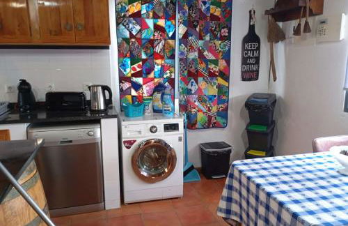 Welcome to Casa Fitz with Ocean Views and Air Conditioning - Photo 11