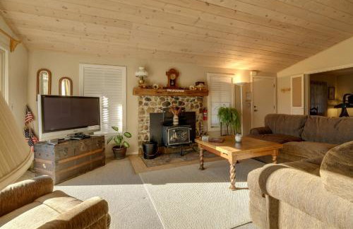 Secluded Mountain Hideaway < 8 Miles to Bass Lake! - Foto 5