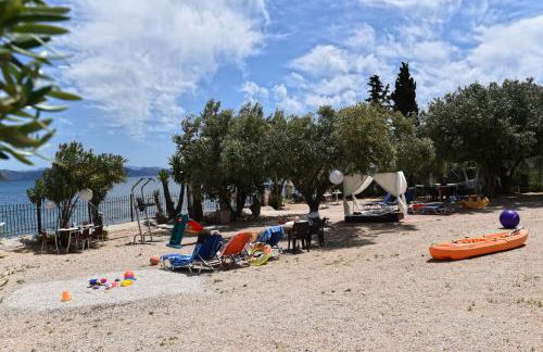 Beachfront Villa Samantha's Paradise - Photo 16