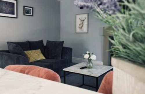 Cosy Apartment Above Village Pub - Photo 9