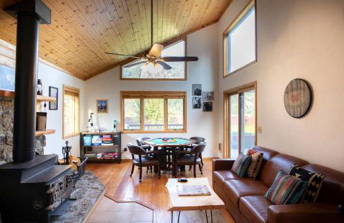 Alpine Highmark by KABINO Hot Tub Fire Pit Fully Fenced Backyard WiFi - Foto 6