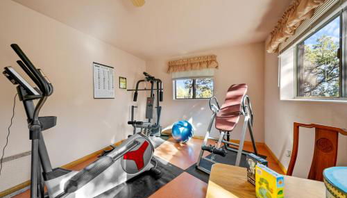 Breathtaking Cabin Backing the National Forest - Foto 2