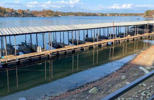 Pool and Dock Access Lakefront Hot Springs Condo! - Foto 36