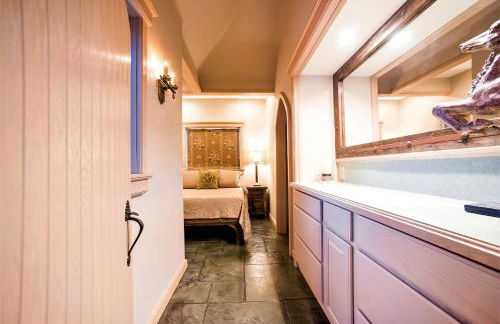 Breathtaking Cottage Rental on Castle Grounds Overlooking Lake George - Foto 56