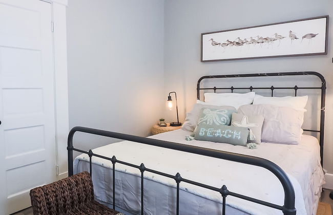 Vibrant Bungalow 2 Minutes to the Beach - Foto 56