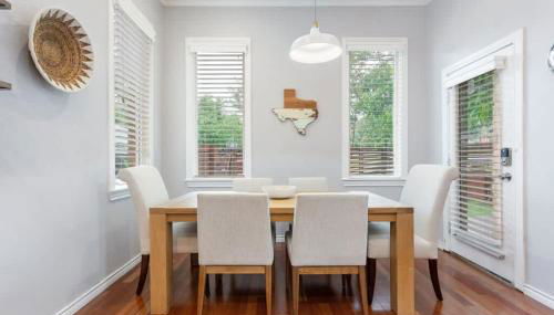 Family 3BR 2BA 1810SQFT Bright Spacious Home with Private Yard in Zilker - Foto 4