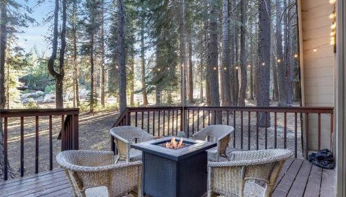 Truckee Cabin Getaway - Sleeps 6 - Foto 3