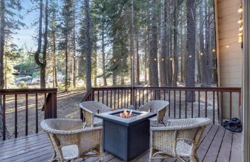 Truckee Cabin Getaway - Sleeps 6 - Foto 3