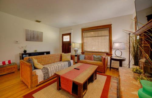 Home 1/2 Mi to Dtwn Riverside: Families Welcome! - Foto 5