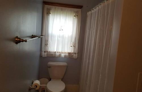 BaseCampWV-Durbin. Spacious 4 bedroom house w/yard - Foto 9