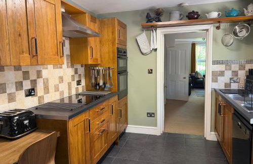 Smart & Comfortable 3-bedroom Victorian house - Photo 11