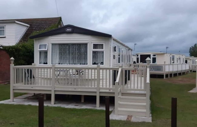 Inviting Beautiful 3-bed Caravan in Ingoldmells - Photo 10