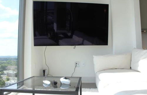 Lux, Spacious 2B Penthouse w/ Stunning Views - Foto 8