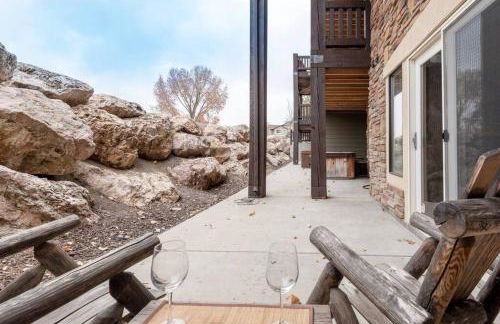 Lakeside Escape 2 BR with Hot Tub - Foto 21