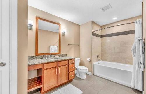 Luxury High-Rise Condo in Amazing Location | Gym - Photo 15