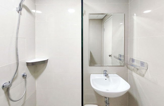 Restful and Comfy Studio Podomoro City Deli Medan Apartment - Foto 16