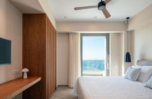 Villa Balance, Unwind with Panoramic Sea Views, by etouri - Foto 5