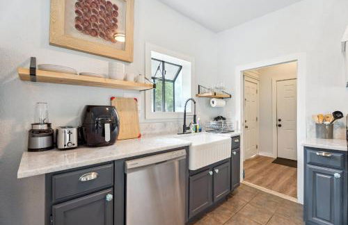 2BR Apt 8 min to Integris Monthly 20 Off #09 - Foto 10