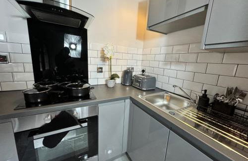 City Centre Apt - Sleeps 6, Parking, Shops & Trains - Foto 13