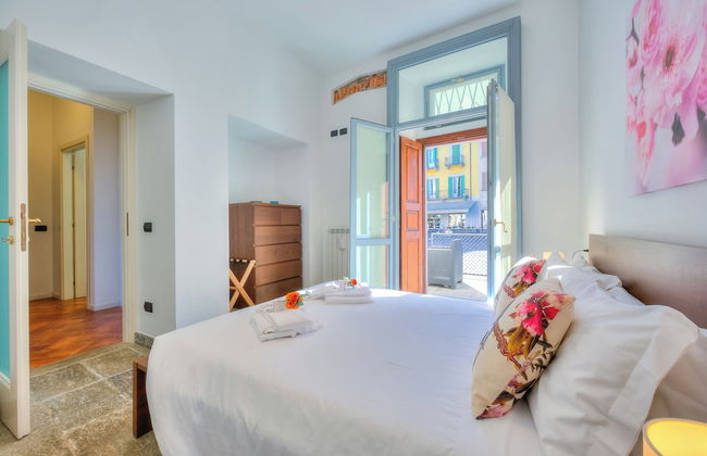 Volo Di Gabbiani Pied Dans L' Eau - Foto 2