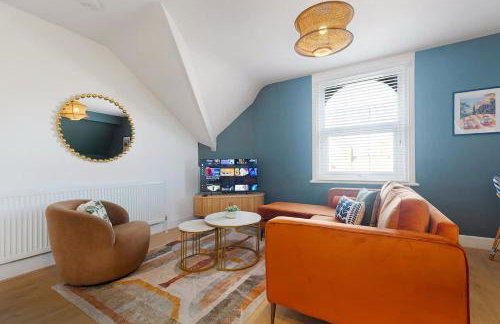 Bright and Airy 2BR Home Near Shops and Dining - Photo 1