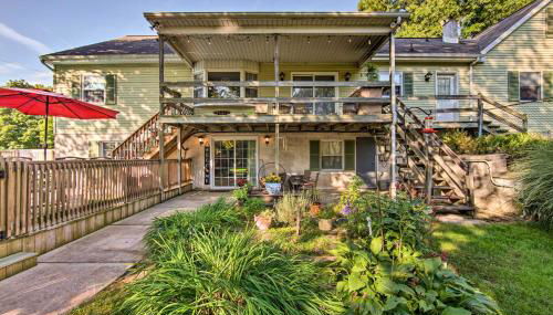 Amish Country Apartment with Cozy Fireplace! - Foto 3